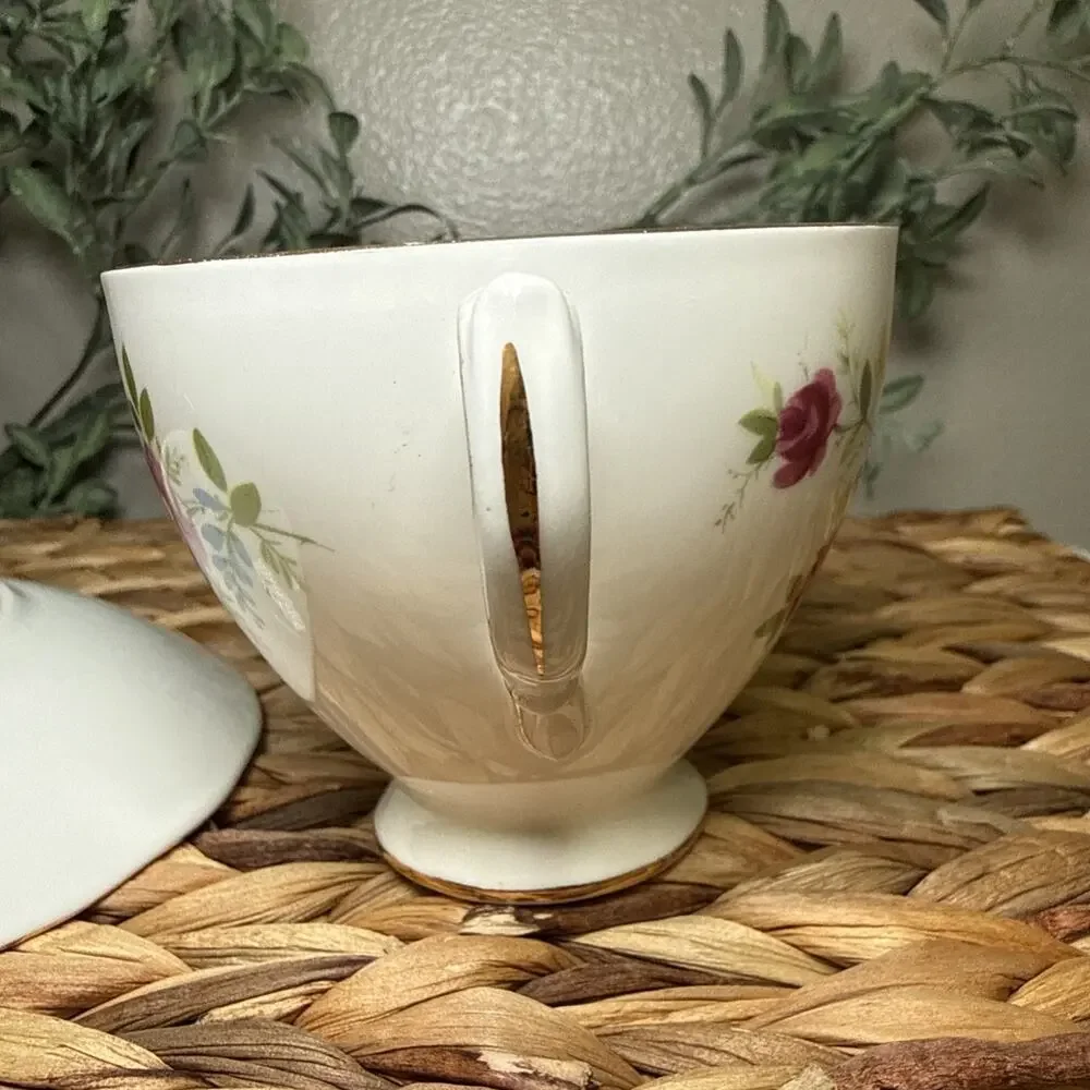 Queen Anne Bone China Pink Roses Teacup And Saucer Set Floral Gold Trim Vintage